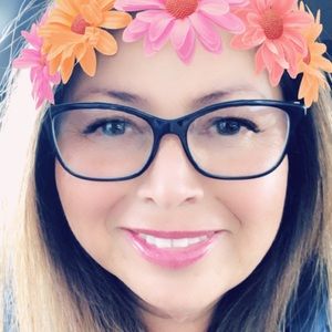 Meet your Posher, Pam